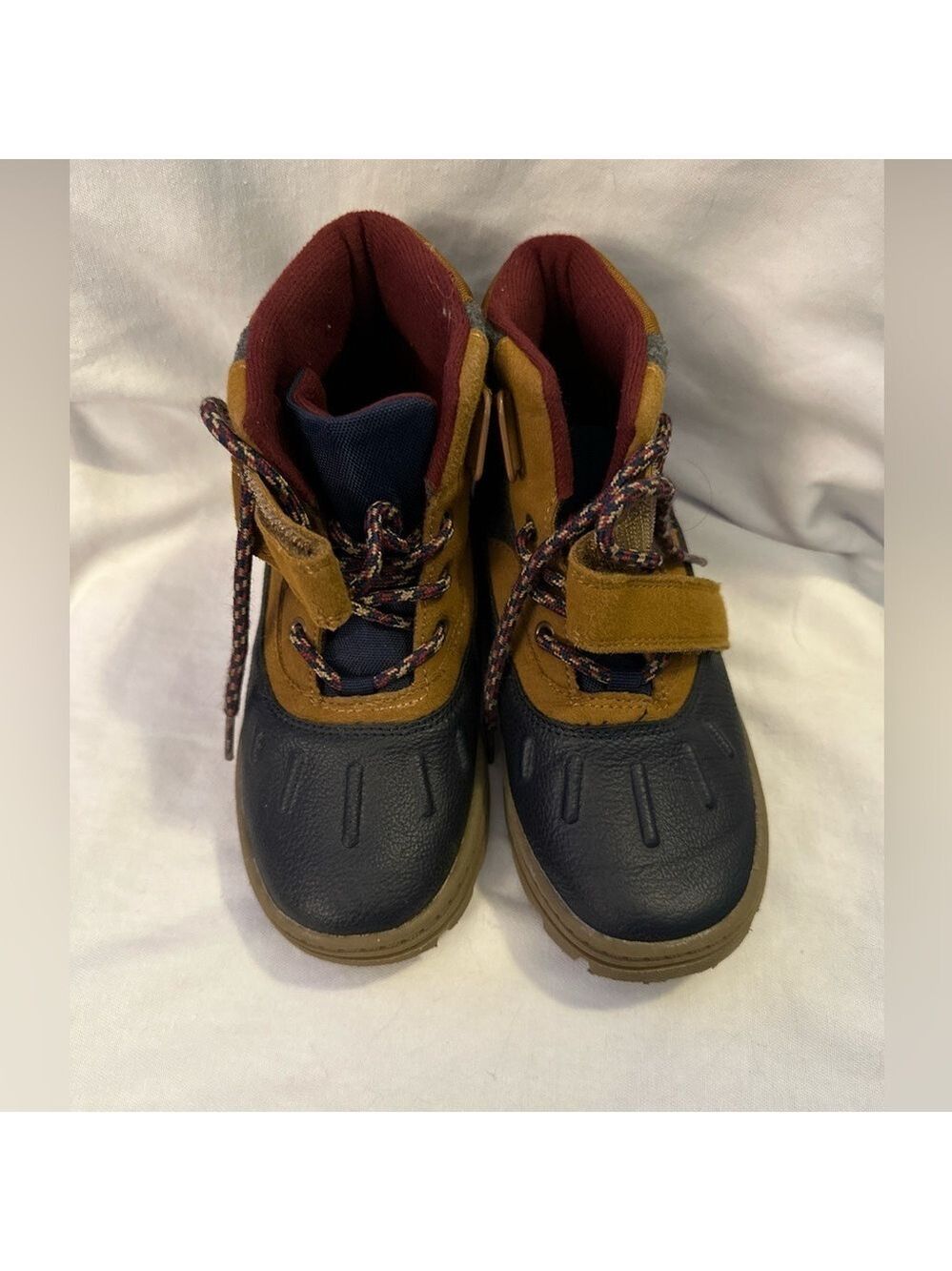 Carters Kids Water Boots Size 1Y Pre loved in great condition. See pictures